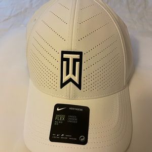Nike Tiger Woods Collection flex fit hat